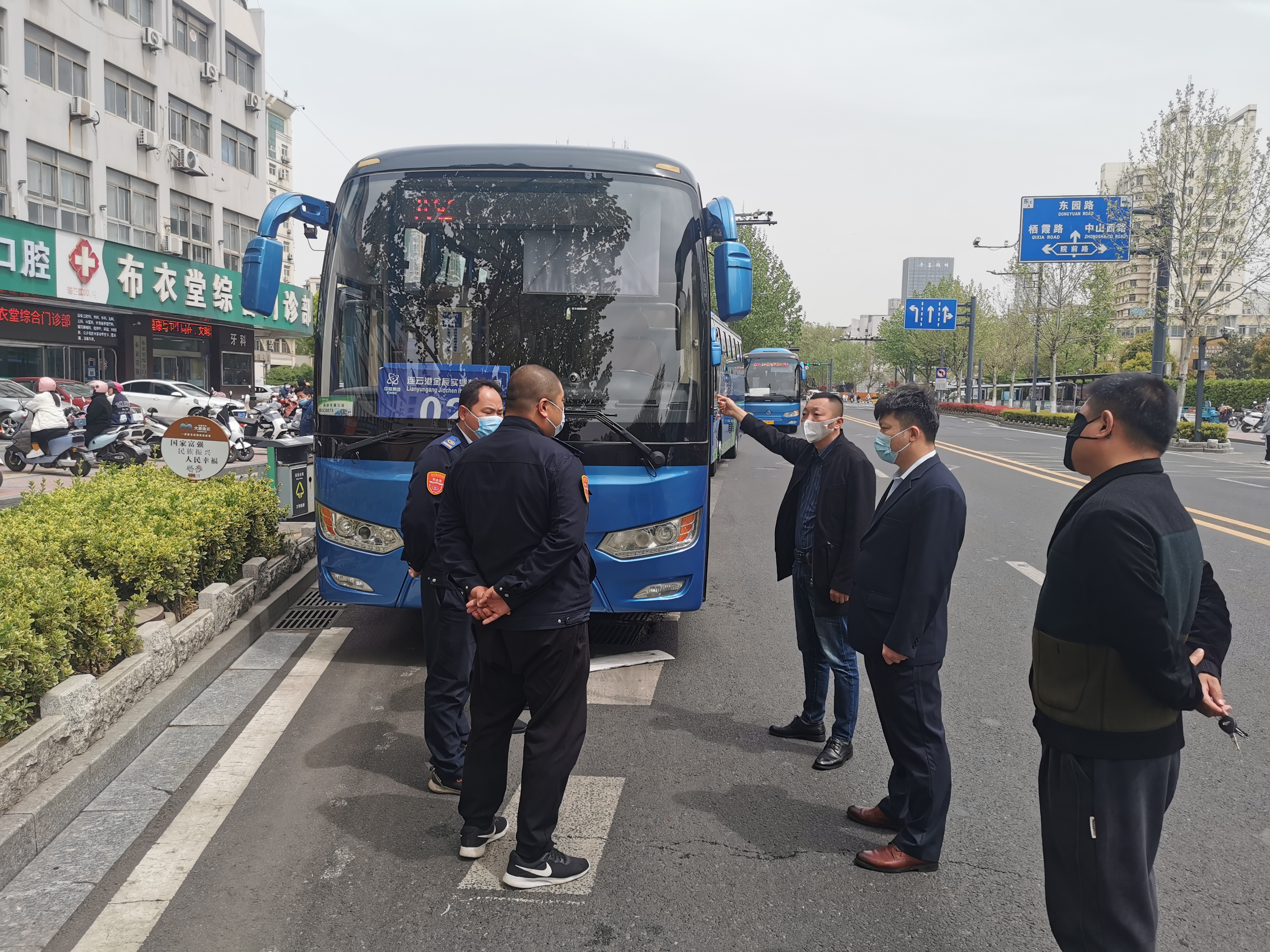 公交集團(tuán)公交事業(yè)二部做好時光書苑定制公交運(yùn)輸保障工作