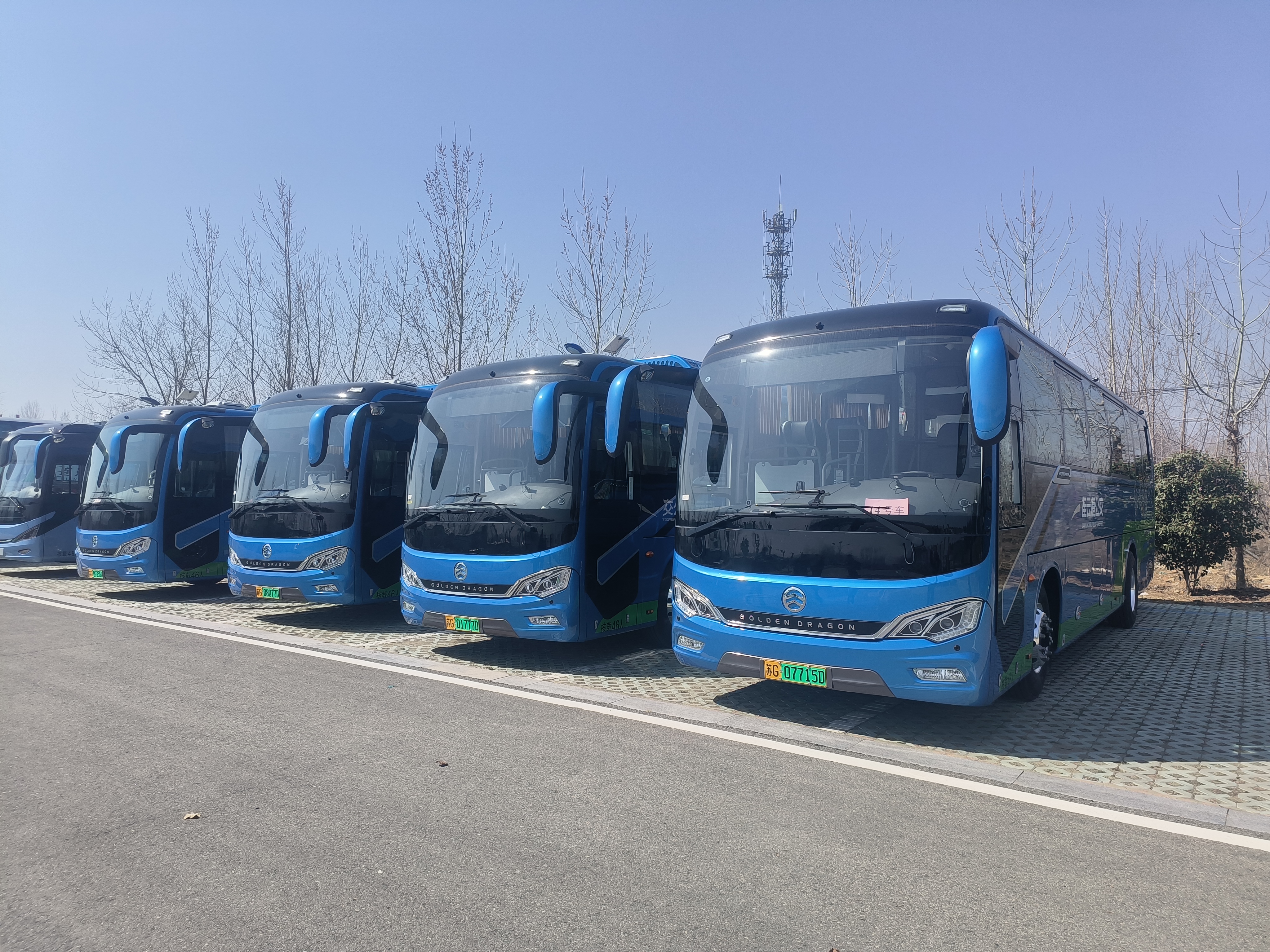 坐定制公交，享浪漫春色！ 佳連公交助力中小學春游踏青之旅