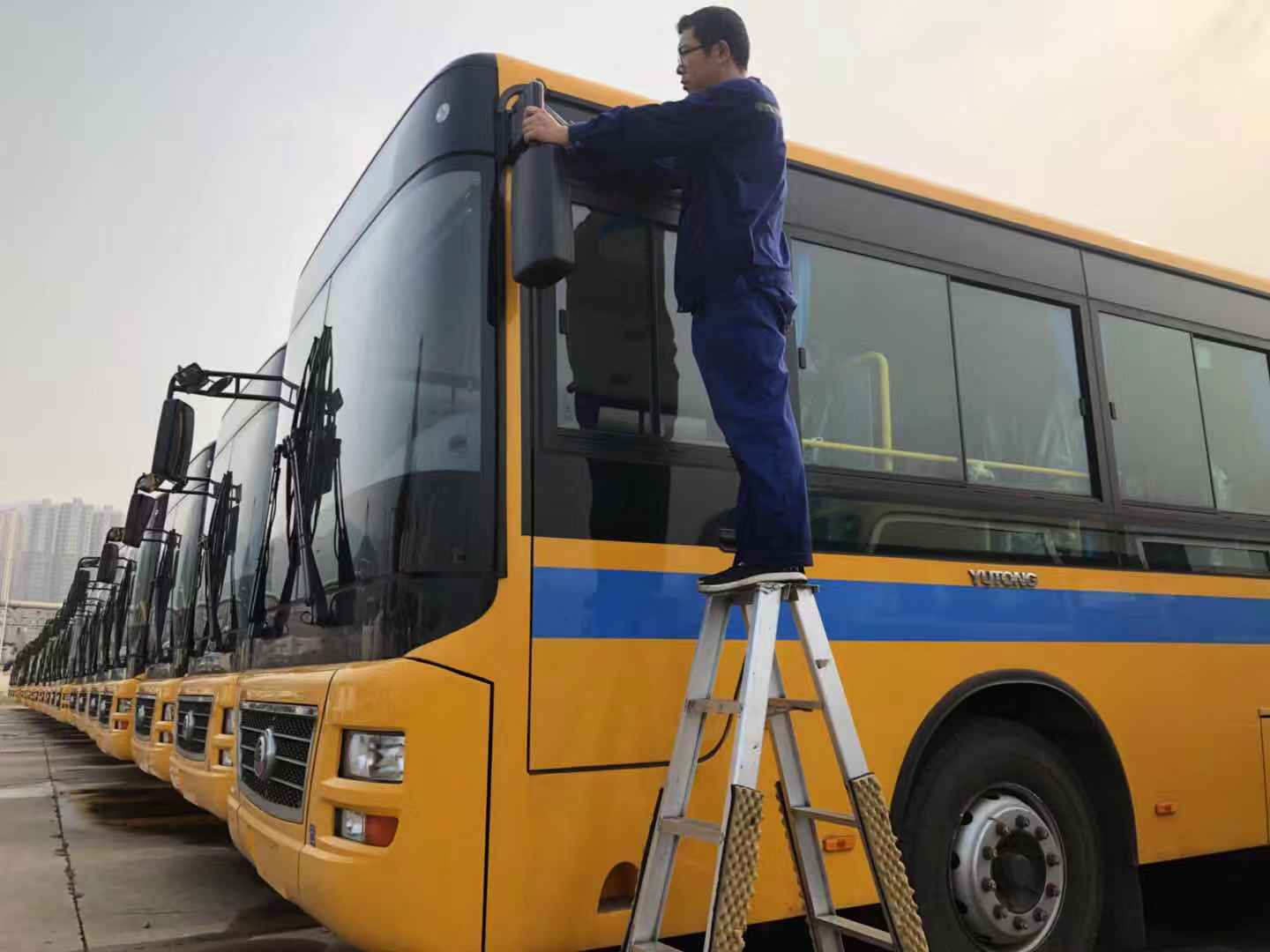 公交集團機務技術(shù)事業(yè)部積極做好港口車輛服務工作